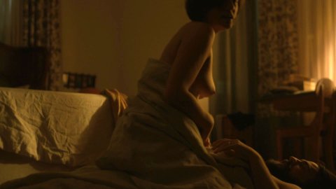 Elisabeth Moss - Nude & Sexy Videos in Top of the Lake s02e06 (2017)