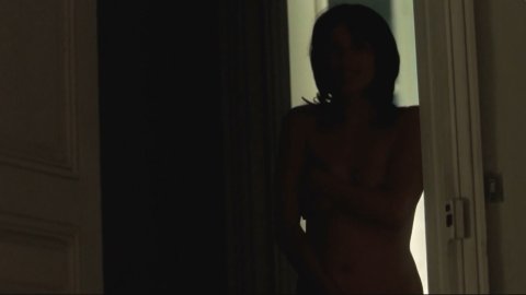 Aure Atika, Melanie Laurent - Nude & Sexy Videos in The Beat That My Heart Skipped (2005)