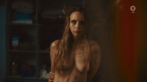 Petra Schmidt-Schaller - Nude & Sexy Videos in Eine gute Mutter (2017)