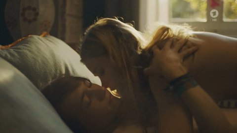 Milena Tscharntke - Nude & Sexy Videos in Alles Isy (2018)