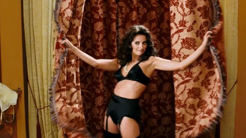 Penelope Cruz - Nude & Sexy Videos in A Matador's Mistress (2008)