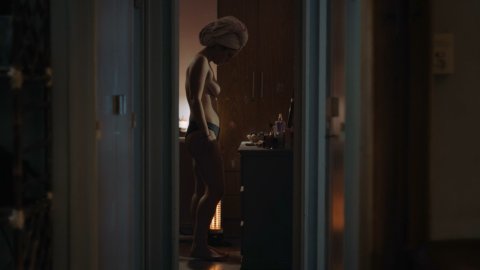 Mora Arenillas - Nude & Sexy Videos in Invisible (2017)
