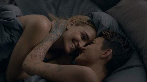 Ruby Rose, Brianne Howe - Nude & Sexy Videos in Batwoman s01e04 (2019)