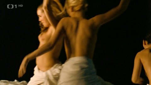 Lucie Vondrackova, Barbora Seidlova, Martina Klirova - Nude & Sexy Videos in Snowboarďáci (2004)