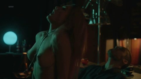 Fiorellla Mattheis - Nude & Sexy Videos in August Street s01e12 (2018)
