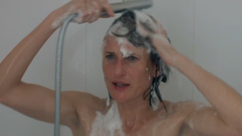 Camille Cottin - Nude & Sexy Videos in Photo de famille (2018)