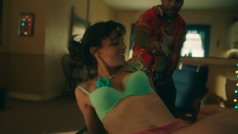 Frankie Shaw, Samara Weaving - Nude & Sexy Videos in SMILF s02e08 (2019)