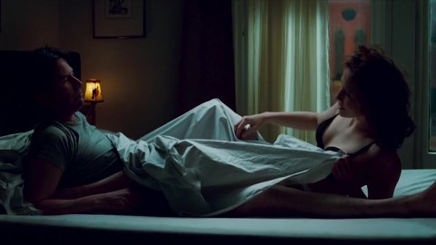 Vera Farmiga - Nude & Sexy Videos in Henry's Crime (2010)