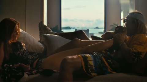 Isla Fisher - Nude & Sexy Videos in The Beach Bum (2019)