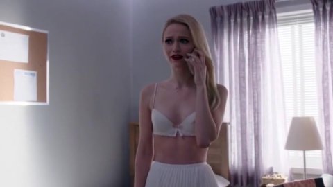 Johanna Braddy - Nude & Sexy Videos in Quantico s01e22 (2015)