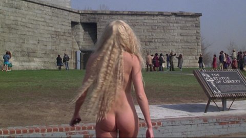 Daryl Hannah - Nude & Sexy Videos in Splash (1984)