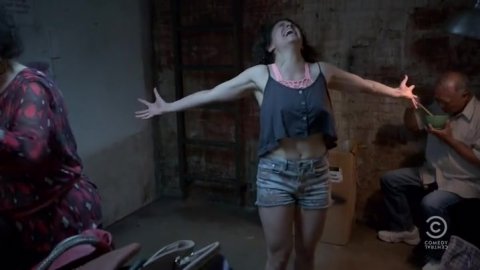 Ilana Glazer - Nude & Sexy Videos in Broad City s02e04 (2014)