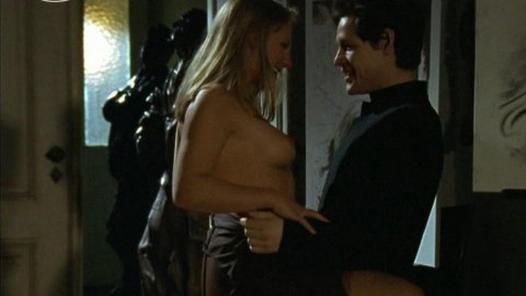 Anna Carlsson - Nude & Sexy Videos in Sophie - Schlauer als die Polizei erlaubt (1997)