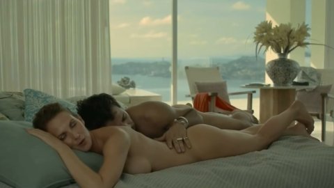 Cecilia Ponce, Aislinn Derbez, Ana de la Reguera - Nude & Sexy Videos in Macho (2016)