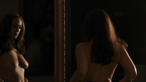 Elena Sofia Ricci - Nude & Sexy Videos in Loro (2018)