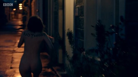 Imogen King - Nude & Sexy Videos in Clique s02e01-02 (2018)