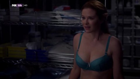 Sarah Drew - Nude & Sexy Videos in Grey's Anatomy s11e16 (2014)