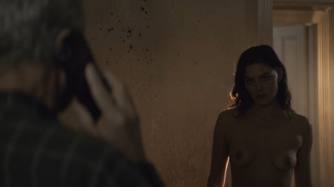 Phoebe Tonkin - Nude & Sexy Videos in Bloom s01e02-04 (2019)