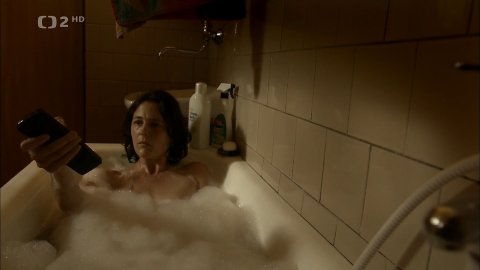 Eva Vrbkova - Nude & Sexy Videos in Men in Rut (2009)