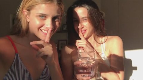 Benedetta Porcaroli, Chabeli Sastre Gonzalez - Nude & Sexy Videos in Baby s01e03 (2018)