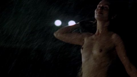 Tara Fitzgerald, Rose Byrne, Romola Garai - Nude & Sexy Videos in I Capture the Castle (2003)