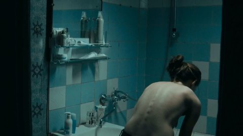 Anna Pereleshina - Nude & Sexy Videos in Carpe Diem (2018)