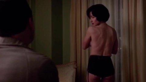 Linda Cardellini - Nude & Sexy Videos in Mad Men (2015)