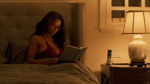 Keesha Sharp - Nude & Sexy Videos in Lethal Weapon s01e01 (2016)