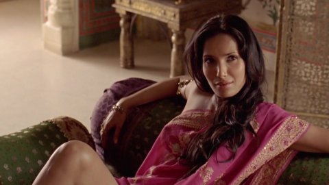 Padma Lakshmi - Nude & Sexy Videos in Sharpe's Challenge (2006)