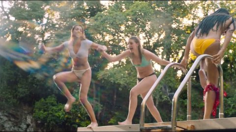 Sophie Nelisse, Brianne Tju, Corinne Foxx, Sistine Rose Stallone - Nude & Sexy Videos in 47 Meters Down: Uncaged (2019)