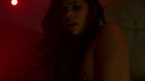Rajshri Deshpande - Nude & Sexy Videos in McMafia s01e02 (2018)