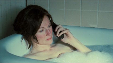 Laura Linney - Nude & Sexy Videos in The Savages (2007)