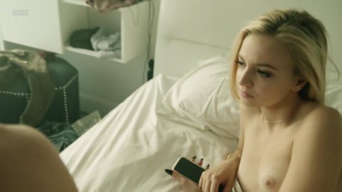 Ludivine Reding - Nude & Sexy Videos in Fugueuse s01e07 (2018)