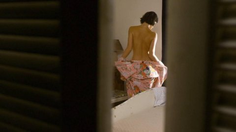 Charlbi Dean Kriek, Drea de Matteo - Nude & Sexy Videos in Don't Sleep (2017)