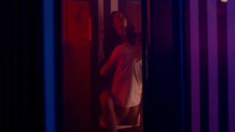 Heida Reed - Nude & Sexy Videos in Stella Blómkvist s01e04 (2017)
