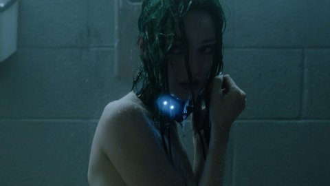 Emma Dumont - Nude & Sexy Videos in The Gifted s01e02 (2017)