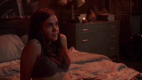 Maia Mitchell - Nude & Sexy Videos in The Fosters s05e07 (2018)