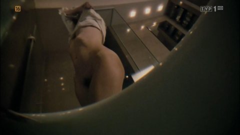 Joanna Pierzak - Nude & Sexy Videos in The Swing (2009)