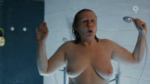 Hildegard Schroedter - Nude & Sexy Videos in Nebelwand - Der Usedom Krimi (2017)