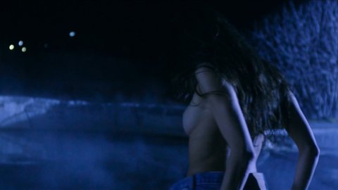 Ariadna Romero - Nude & Sexy Videos in Ovunque tu sarai (2017)