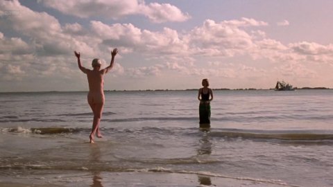 Bridget Fonda, Jessica Tandy - Nude & Sexy Videos in Camilla (1994)